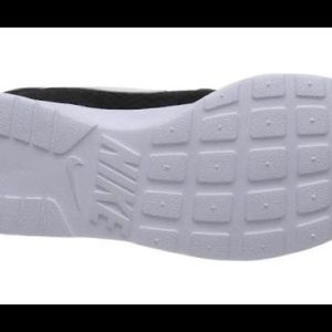 Nike Shoes - Nike women tanjuns Nike Shoes - Nike women tanjuns